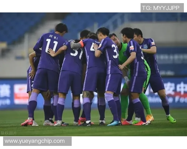 重庆羽毛球队战术变革引发热议提升竞技水平与团队协作新思路 重庆羽毛球队战术变革引发热议提升竞技水平与团队协作新思路