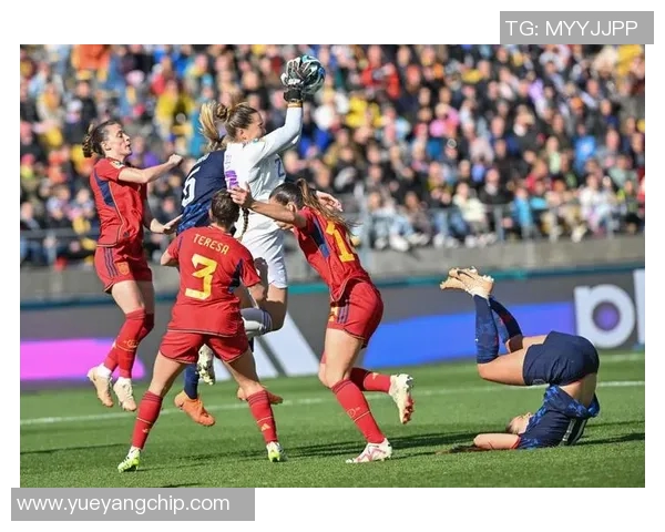 西班牙与荷兰上半场精彩对决回顾与分析